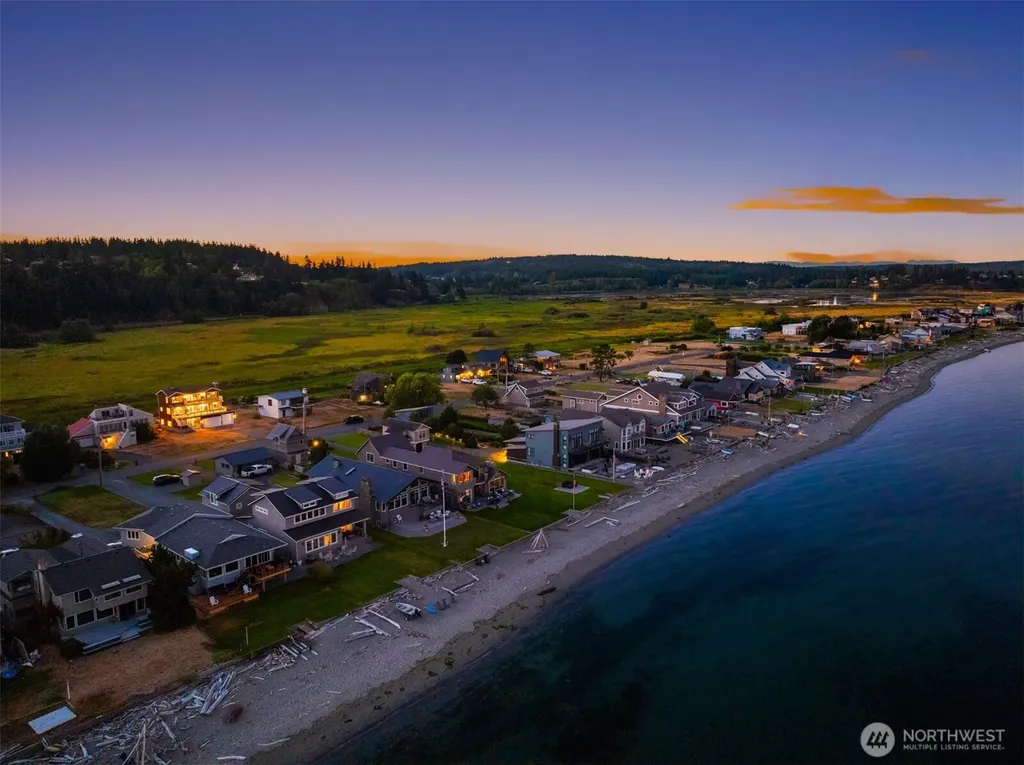1943 Shore Avenue Freeland WA 98249