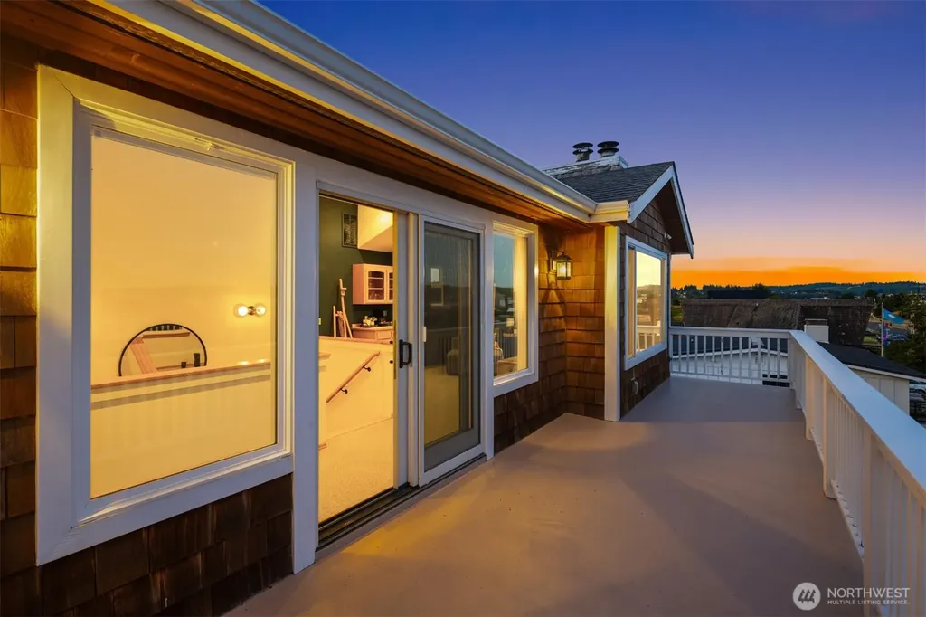 1943 Shore Avenue Freeland WA 98249