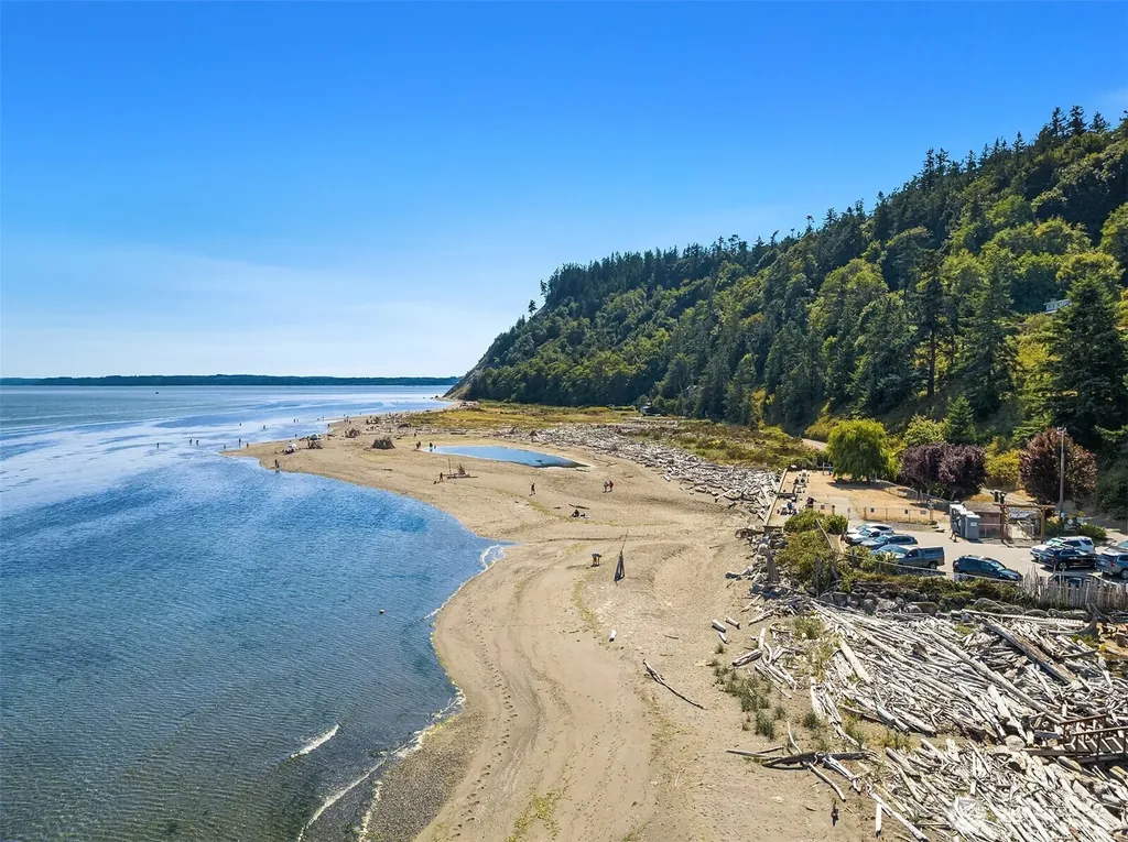 1943 Shore Avenue Freeland WA 98249