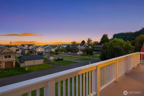 1943 Shore Avenue Freeland WA 98249