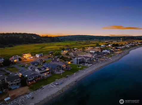 1943 Shore Avenue Freeland WA 98249
