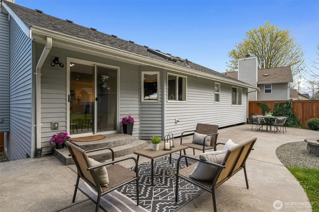 2 109th Place SE Everett WA 98208