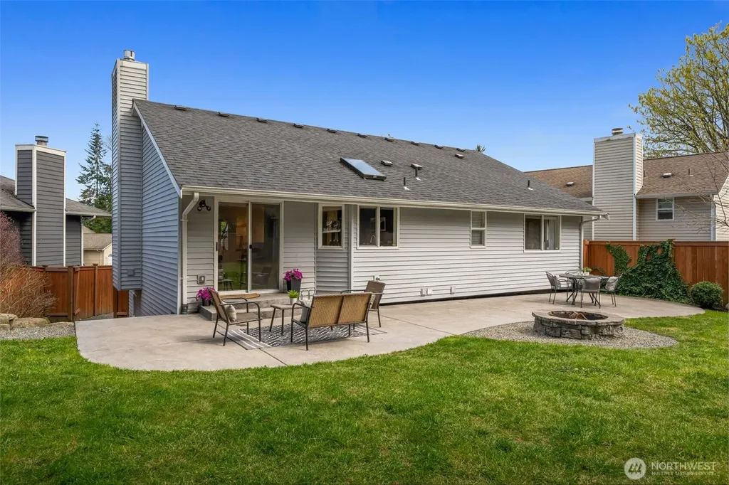 2 109th Place SE Everett WA 98208
