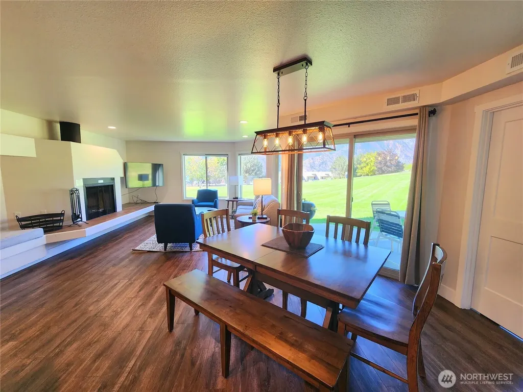 1 Lodge 604-a Manson WA 98831