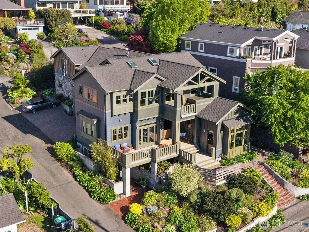 3310 59th Avenue SW Seattle WA 98116