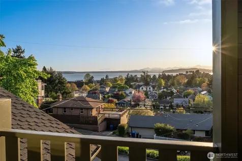 3310 59th Avenue SW Seattle WA 98116