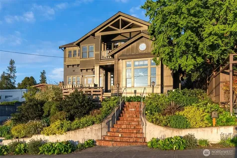 3310 59th Avenue SW Seattle WA 98116