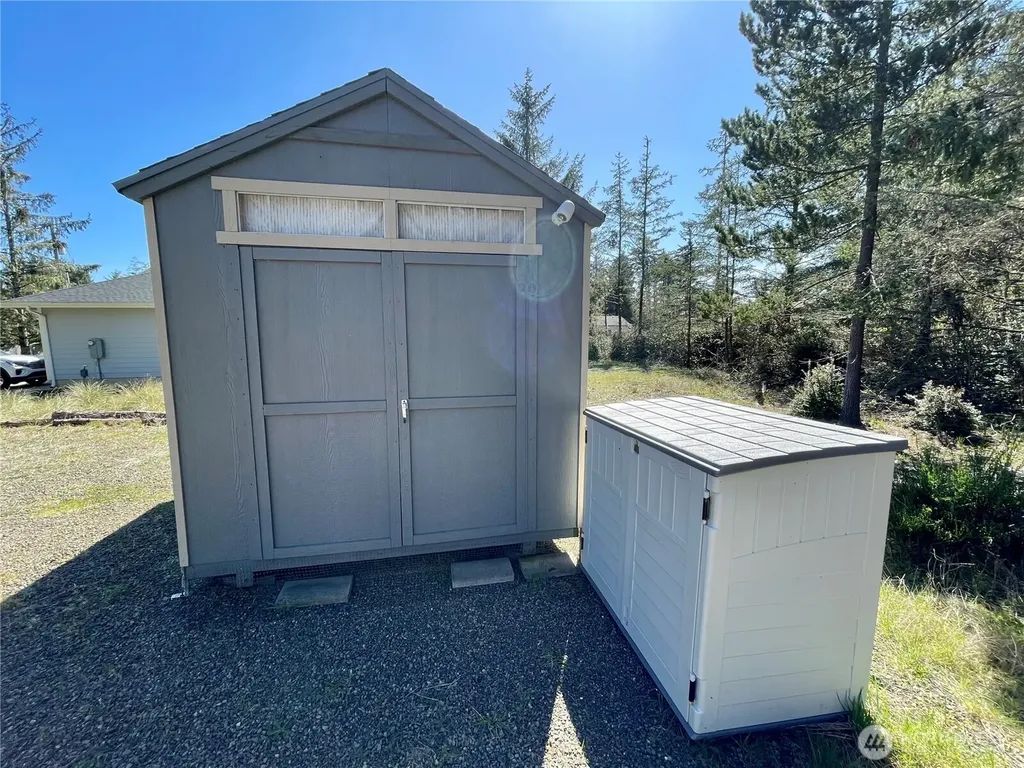 583 Meadow Avenue NE Ocean Shores WA 98569