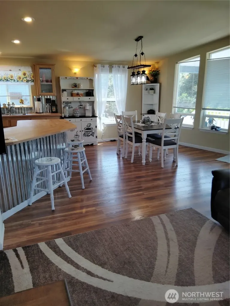 526 Sand Dune Avenue SW Ocean Shores WA 98569