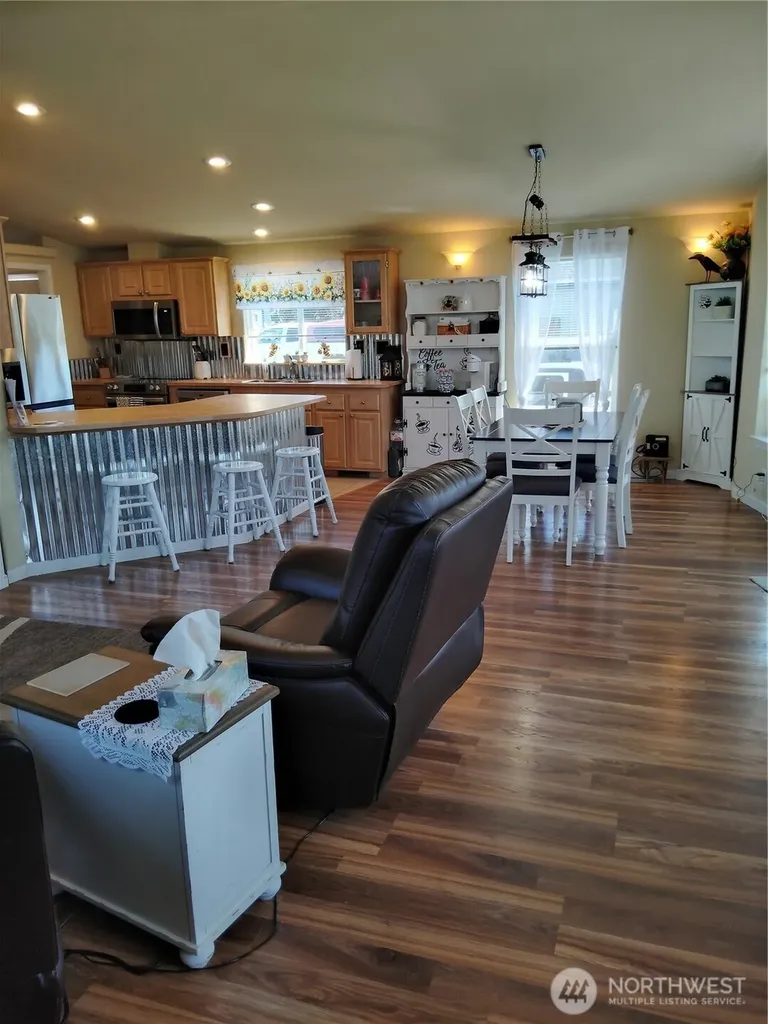 526 Sand Dune Avenue SW Ocean Shores WA 98569