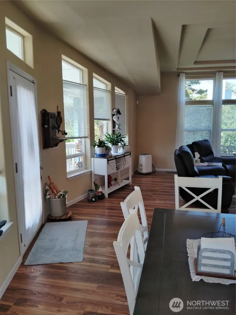 526 Sand Dune Avenue SW Ocean Shores WA 98569