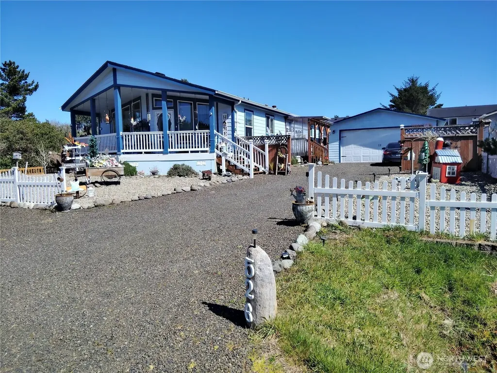526 Sand Dune Avenue SW Ocean Shores WA 98569