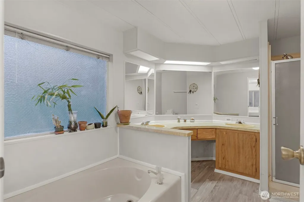 570 Crockett Lake Drive Coupeville WA 98239