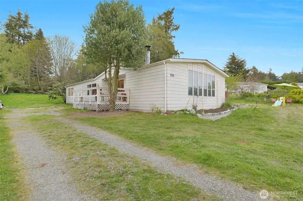 570 Crockett Lake Drive Coupeville WA 98239