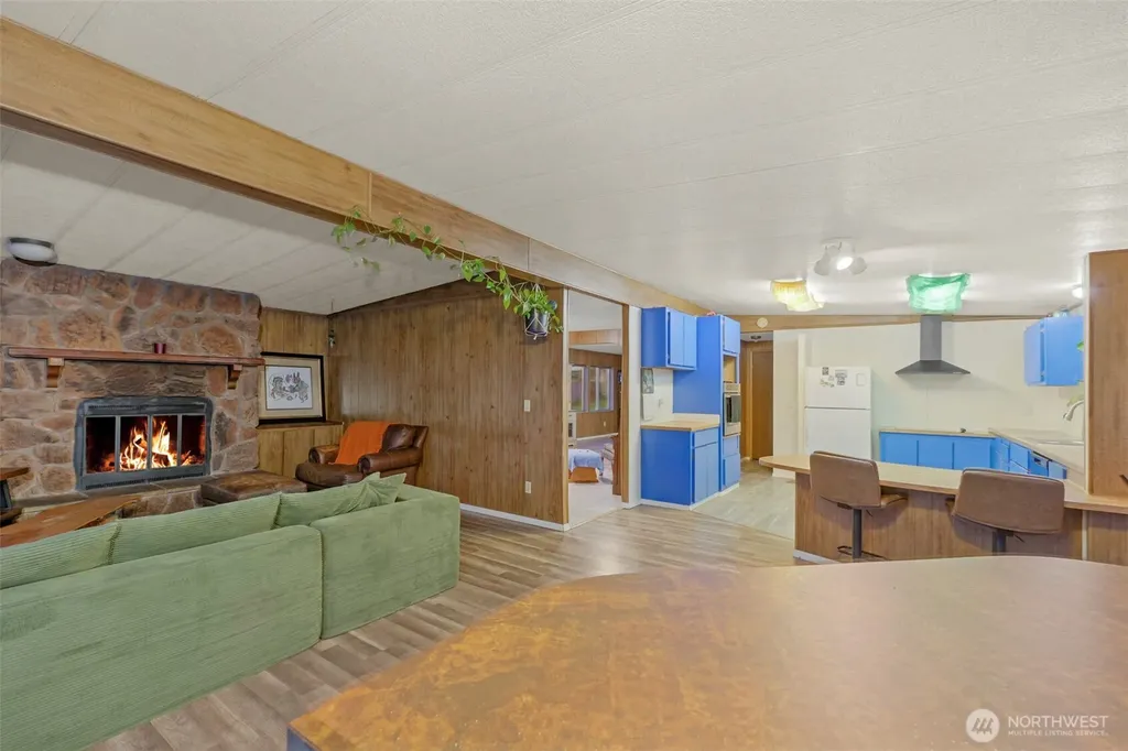 570 Crockett Lake Drive Coupeville WA 98239