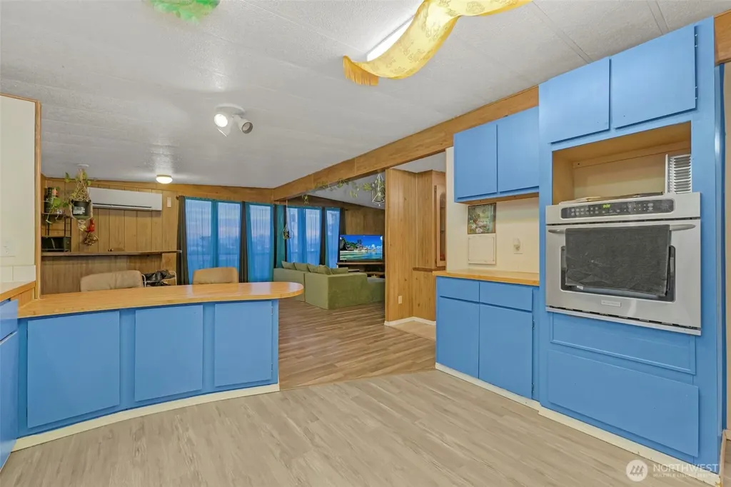 570 Crockett Lake Drive Coupeville WA 98239