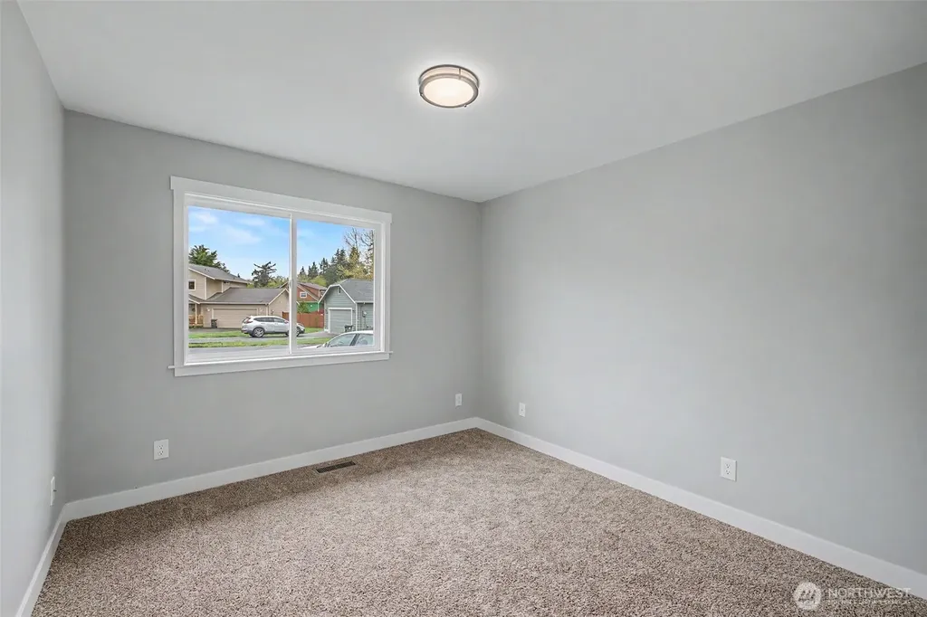 1211 Lotus Lane Freeland WA 98249