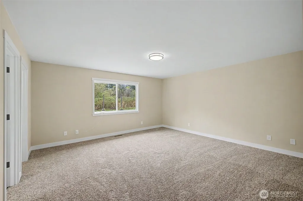 1211 Lotus Lane Freeland WA 98249