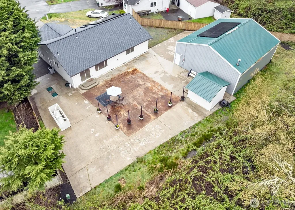 1211 Lotus Lane Freeland WA 98249