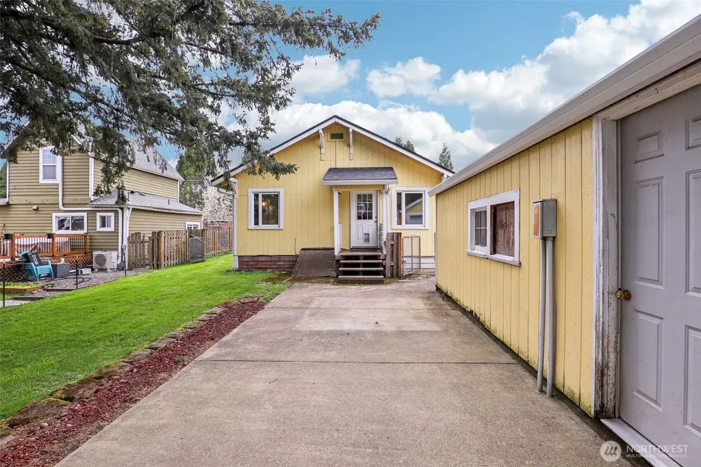 1820 SE 6th Avenue Camas WA 98607