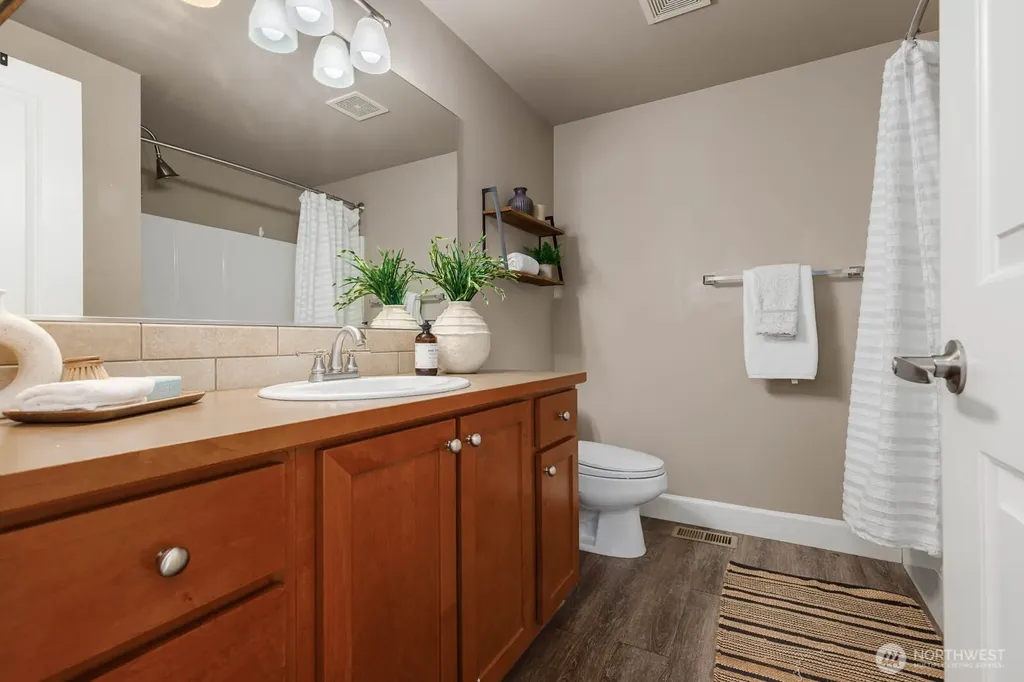 7123 Shinkle Place SW Seattle WA 98106