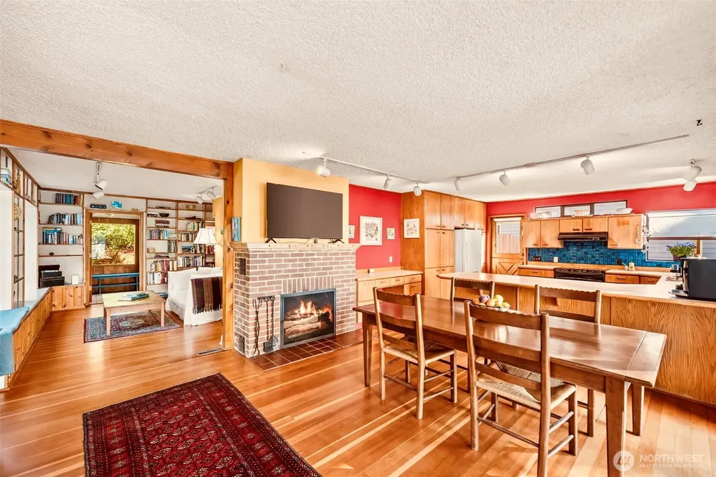 3620 Forest Beach Drive NW Gig Harbor WA 98335