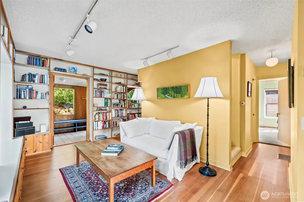 3620 Forest Beach Drive NW Gig Harbor WA 98335