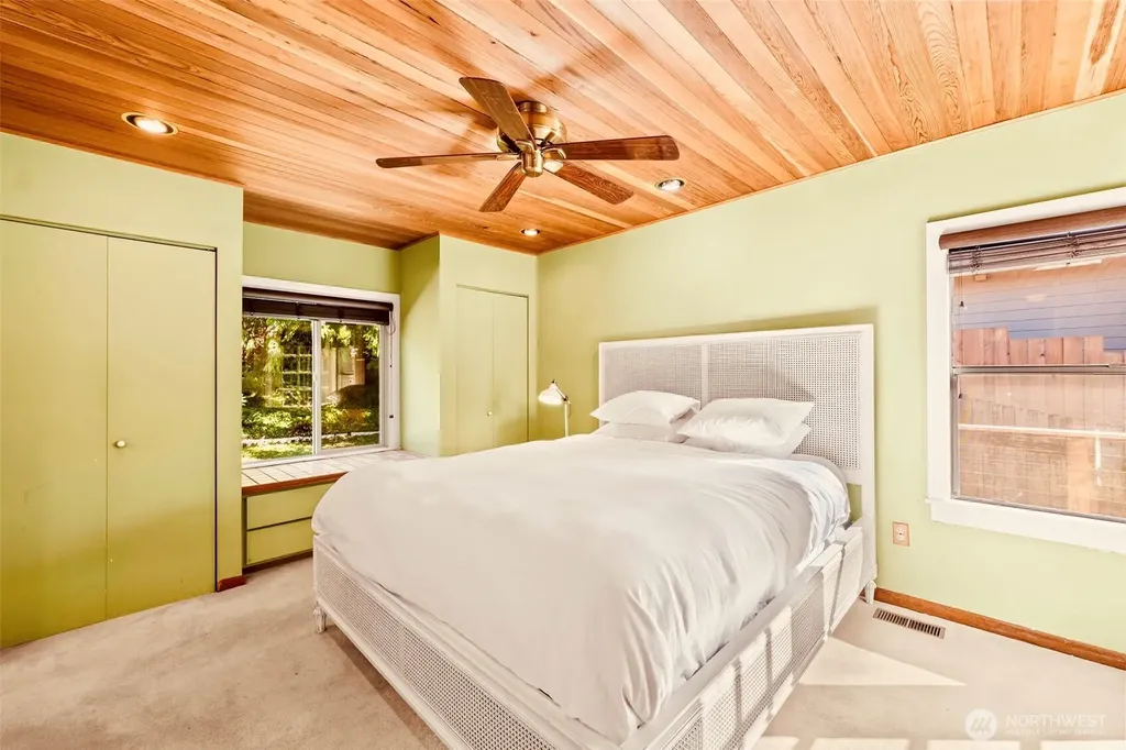 3620 Forest Beach Drive NW Gig Harbor WA 98335