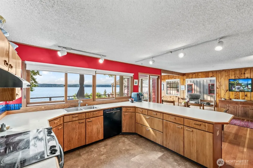 3620 Forest Beach Drive NW Gig Harbor WA 98335