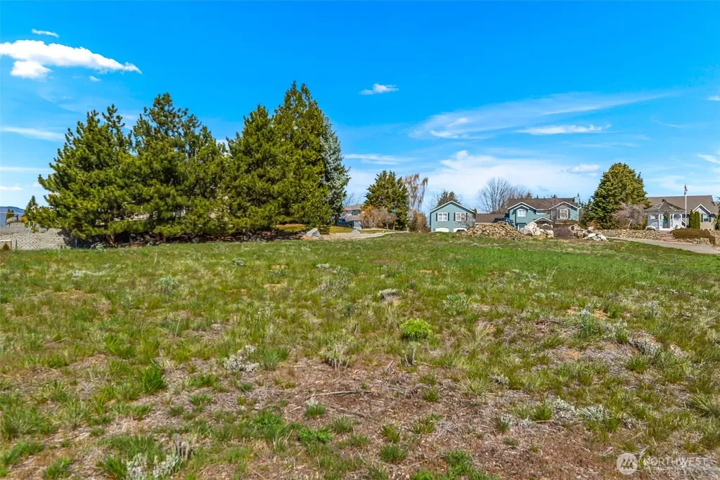 2450 Twin Peaks View East Wenatchee WA 98802