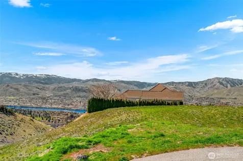 2450 Twin Peaks View East Wenatchee WA 98802