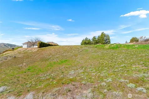 2450 Twin Peaks View East Wenatchee WA 98802