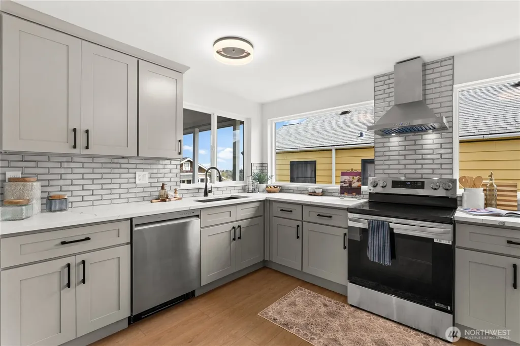 1811 S Stevens Street Seattle WA 98292