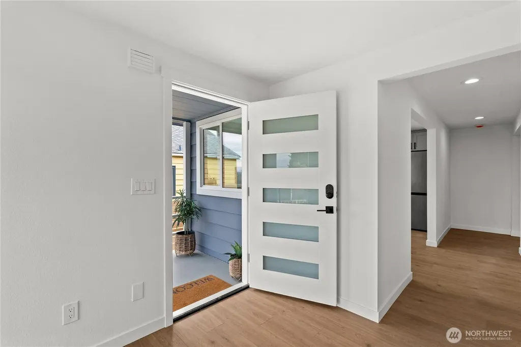 1811 S Stevens Street Seattle WA 98292
