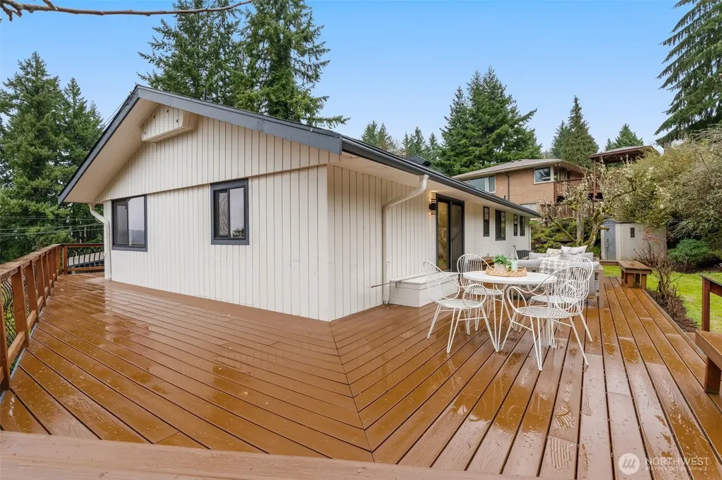7017 NE 155th Place Kenmore WA 98028