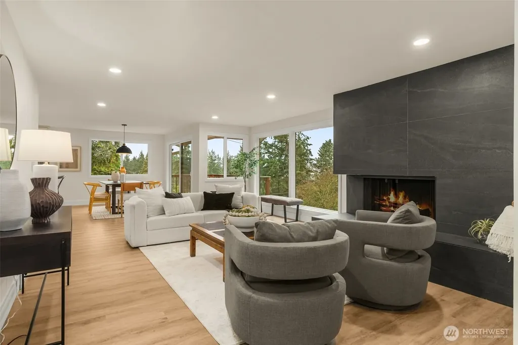 7017 NE 155th Place Kenmore WA 98028