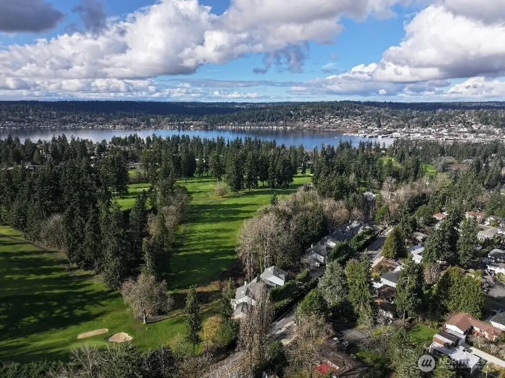 7017 NE 155th Place Kenmore WA 98028