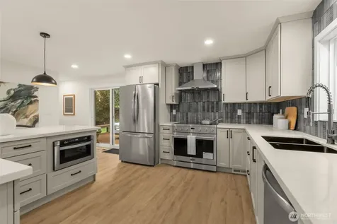 7017 NE 155th Place Kenmore WA 98028