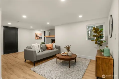 7017 NE 155th Place Kenmore WA 98028