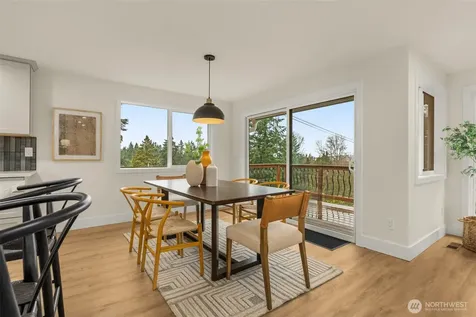 7017 NE 155th Place Kenmore WA 98028