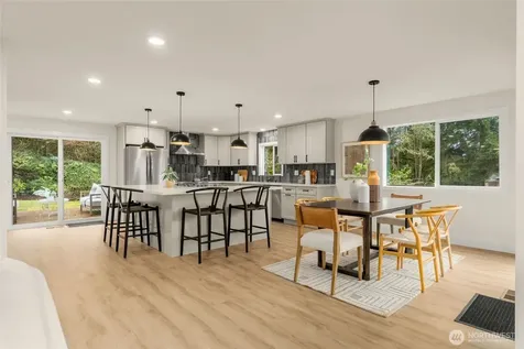 7017 NE 155th Place Kenmore WA 98028