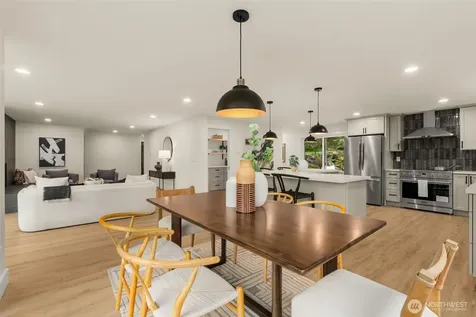 7017 NE 155th Place Kenmore WA 98028