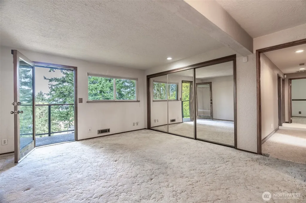 28611 16th Avenue S Federal Way WA 98003