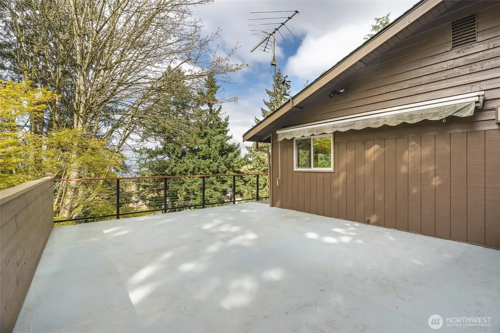 28611 16th Avenue S Federal Way WA 98003