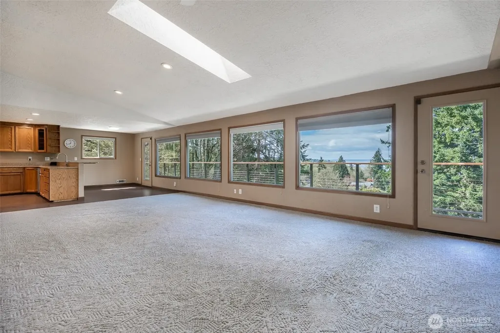 28611 16th Avenue S Federal Way WA 98003