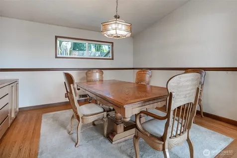 28611 16th Avenue S Federal Way WA 98003