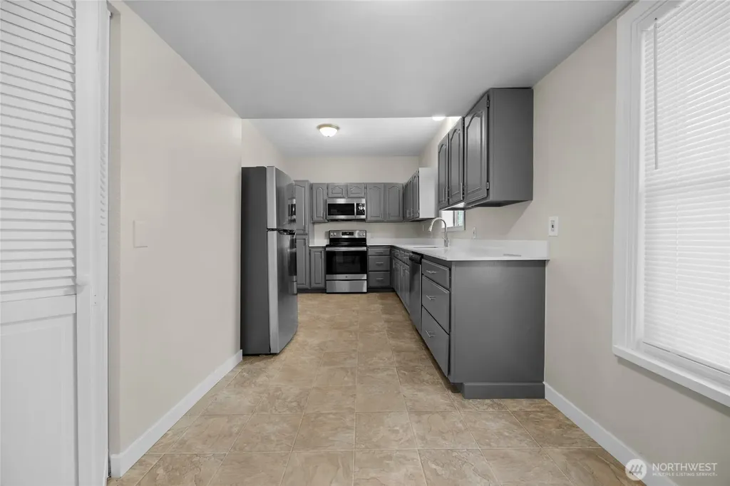 1925 Lombard Everett WA 98201