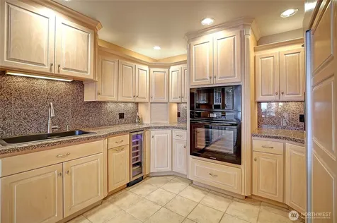 505 Green Island Way Camano Island WA 98282