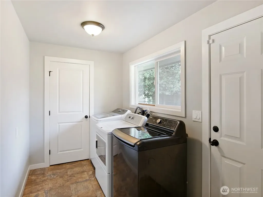 2802 S 304th Street Federal Way WA 98003