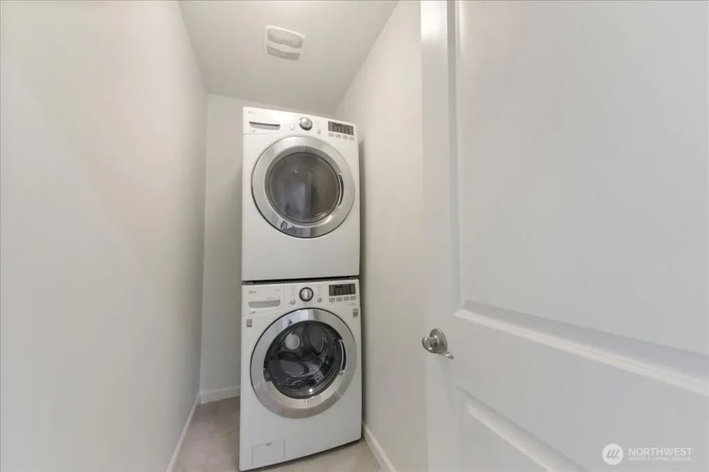 12722 35th Ave House D NE Seattle WA 98125
